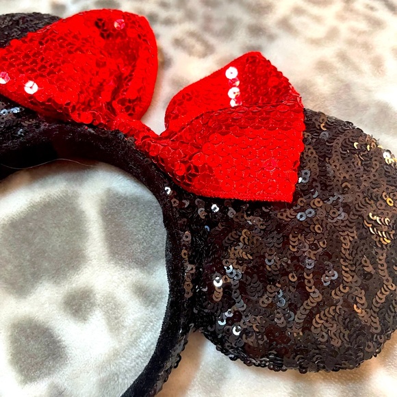 DISNEY | Original Disney Parks Black Sequin Minnie Mouse Ears Headband Red Bow main image 5